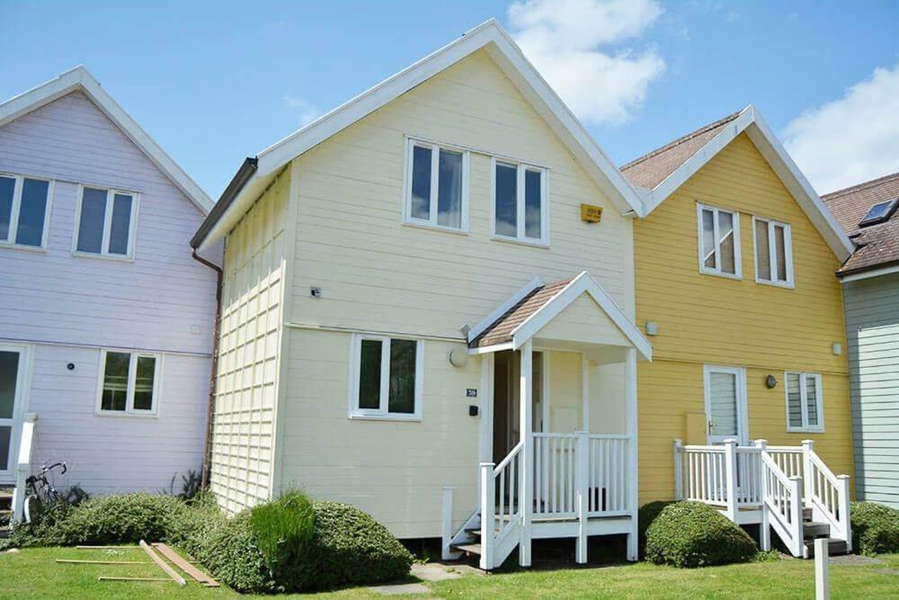 Mallard Lodge Сайърънсестър Екстериор снимка
